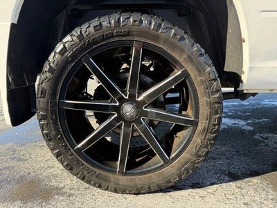 2014 RAM 1500 4WD Quad Cab 6.4 Ft Box Sport