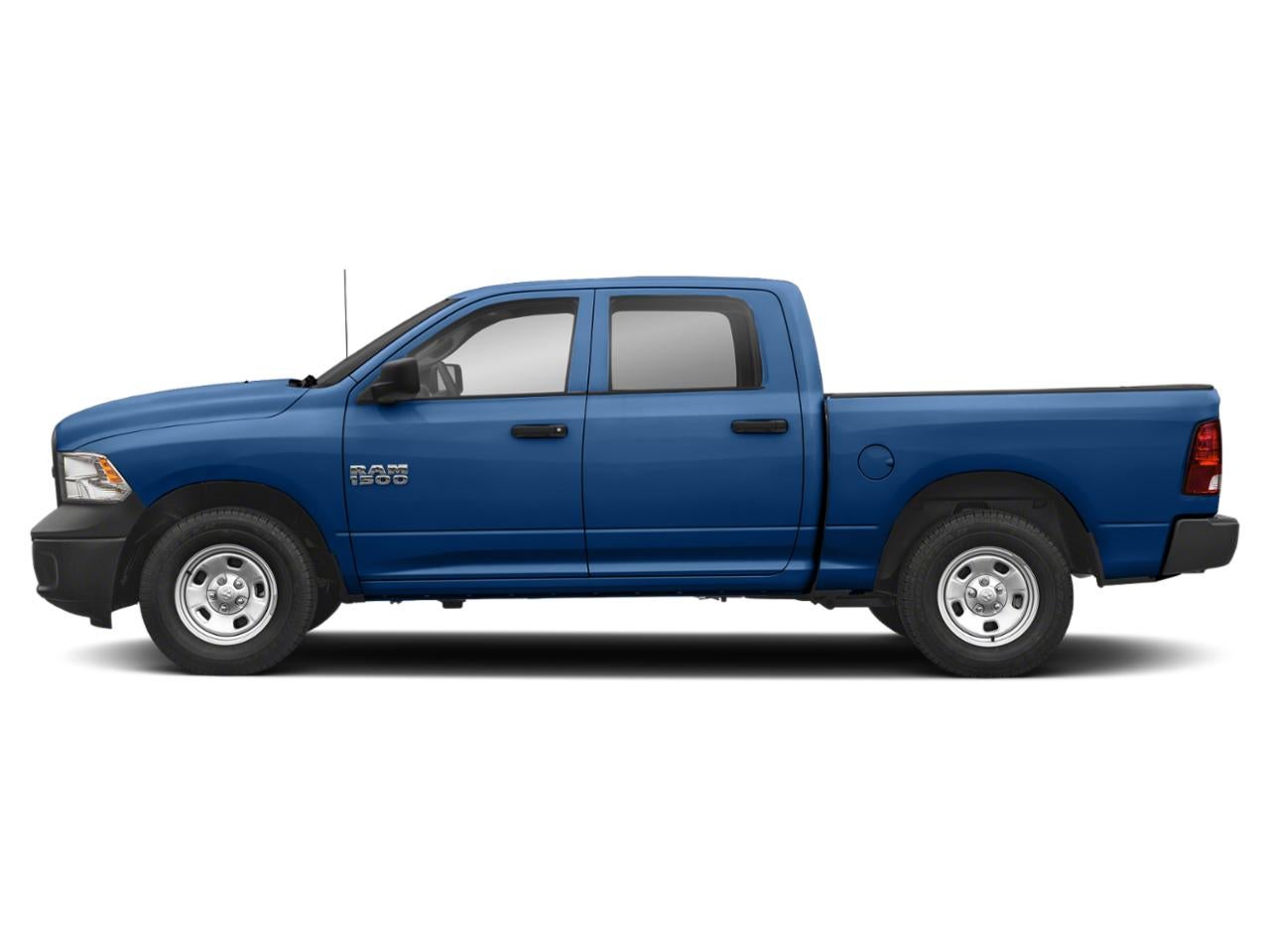 2015 RAM 1500 4WD Crew Cab 5.7 Ft Box Express