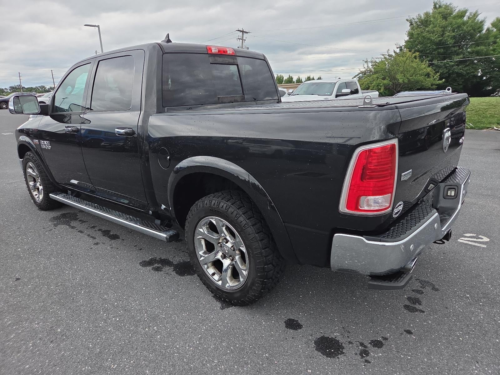 2017 RAM 1500 Laramie 4x4 Crew Cab 5'7" Box