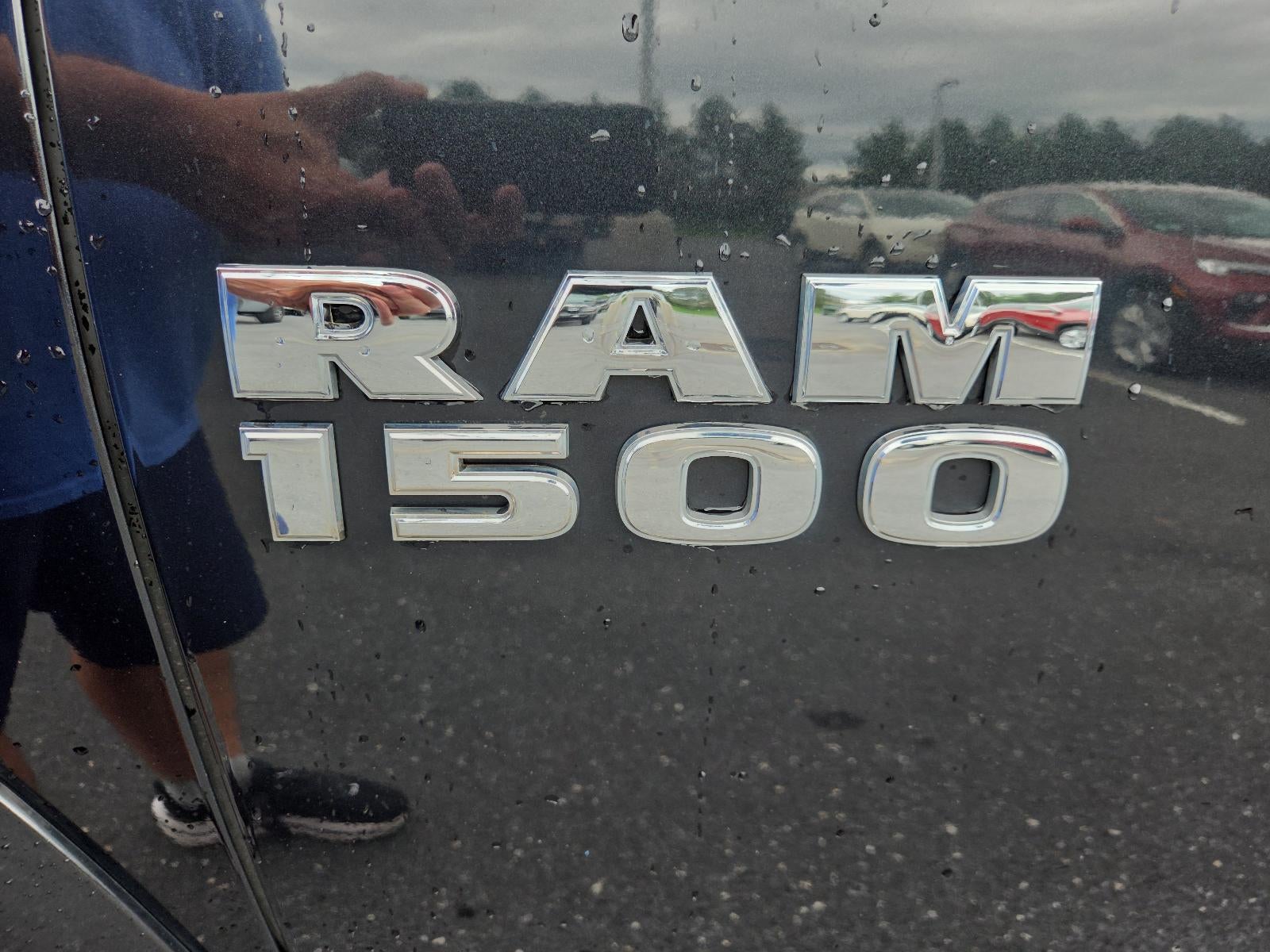 2017 RAM 1500 Laramie 4x4 Crew Cab 5'7" Box