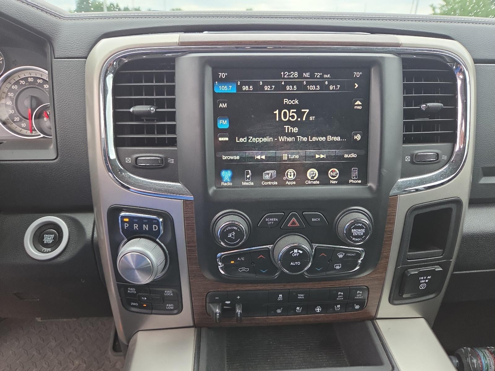 2017 RAM 1500 Laramie 4x4 Crew Cab 5'7" Box