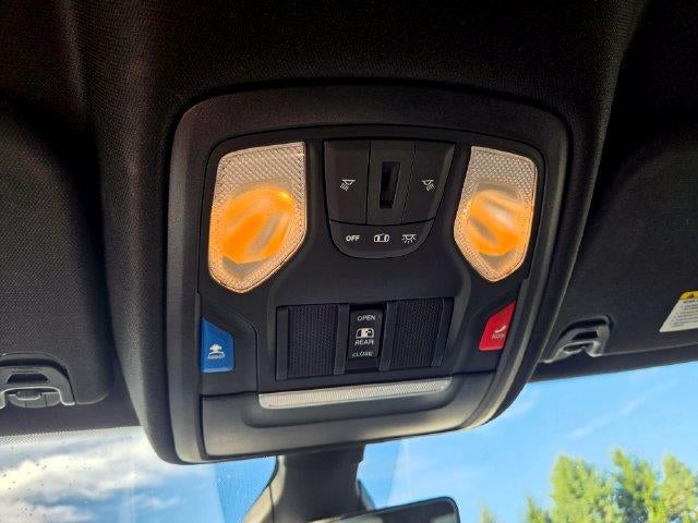 2022 RAM 1500 Big Horn 4x4 Crew Cab 5'7" Box