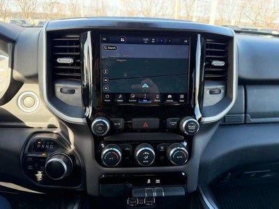 2022 RAM 1500 Big Horn 4x4 Crew Cab 5'7" Box