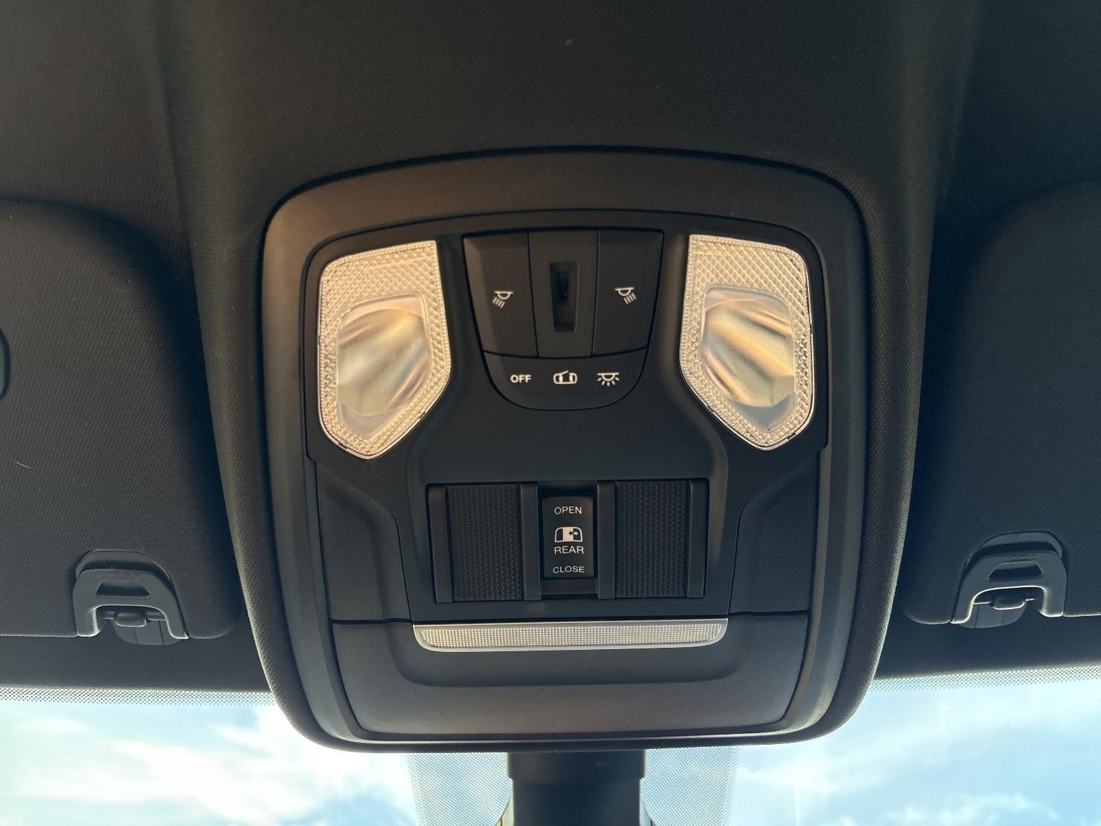 2021 RAM 1500 Big Horn 4x4 Quad Cab 6'4" Box