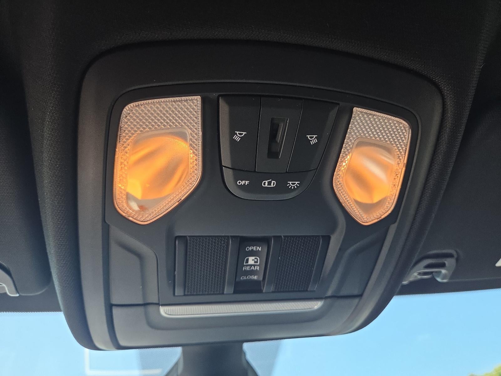 2020 RAM 1500 Big Horn 4x4 Quad Cab 6'4" Box