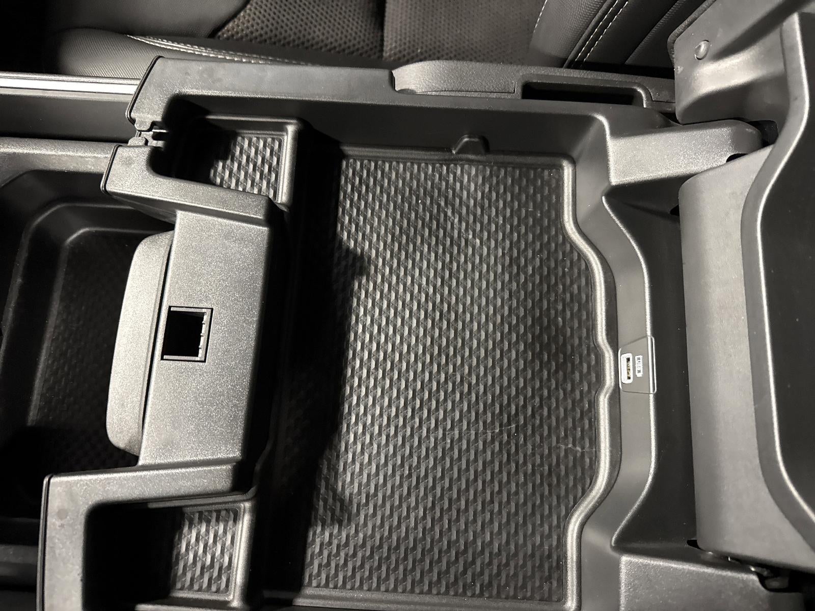 2022 RAM 1500 Big Horn 4x4 Crew Cab 5'7" Box