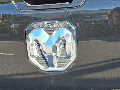 2022 RAM 1500 Big Horn 4x4 Crew Cab 5'7" Box