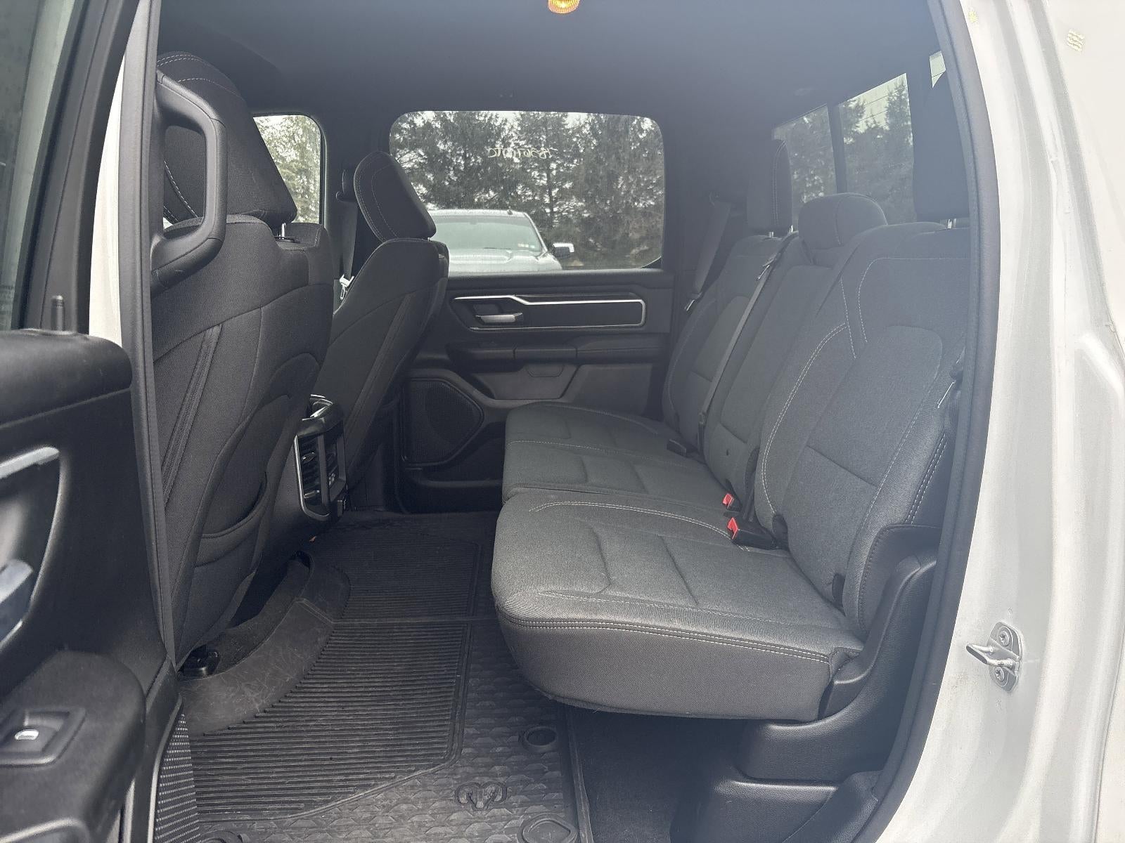 2022 RAM 1500 Big Horn 4x4 Crew Cab 5'7" Box