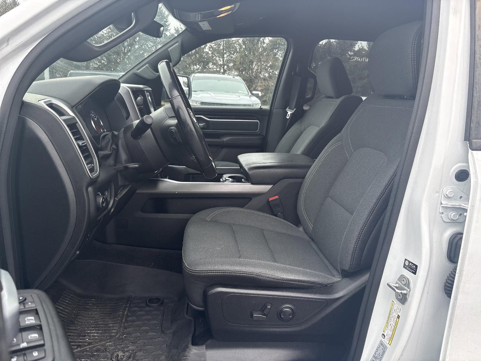 2022 RAM 1500 Big Horn 4x4 Crew Cab 5'7" Box