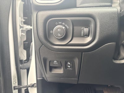 2022 RAM 1500 Big Horn 4x4 Crew Cab 5'7" Box