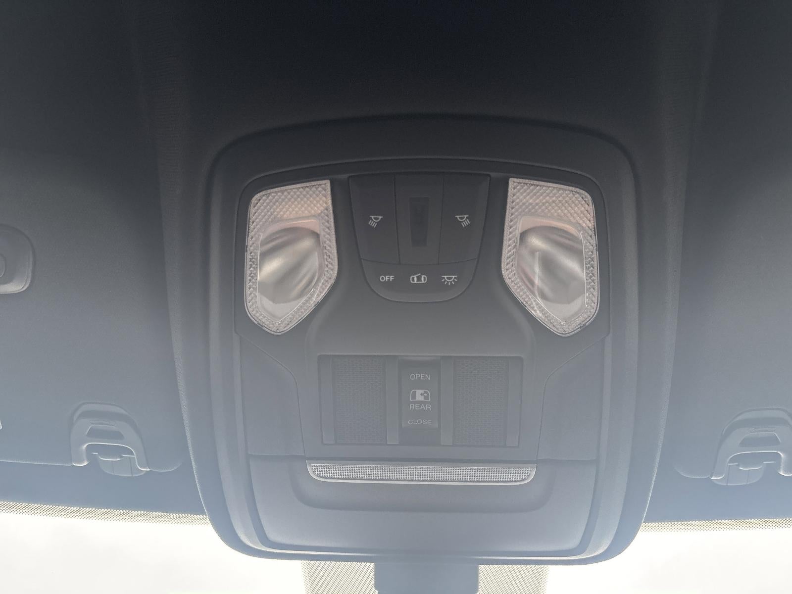 2022 RAM 1500 Big Horn 4x4 Crew Cab 5'7" Box