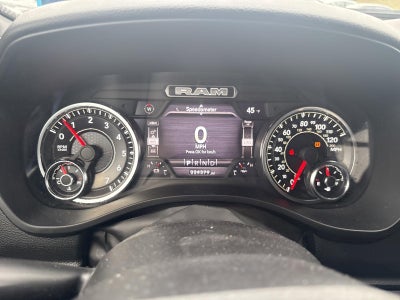 2022 RAM 1500 Big Horn 4x4 Crew Cab 5'7" Box