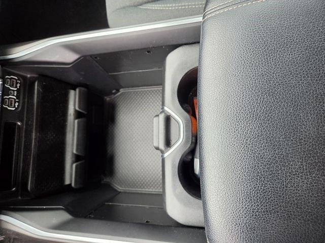 2022 RAM 1500 Big Horn 4x4 Crew Cab 5'7" Box