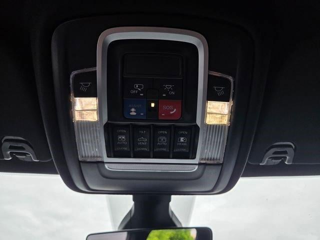 2023 RAM 1500 Big Horn 4x4 Crew Cab 5'7" Box