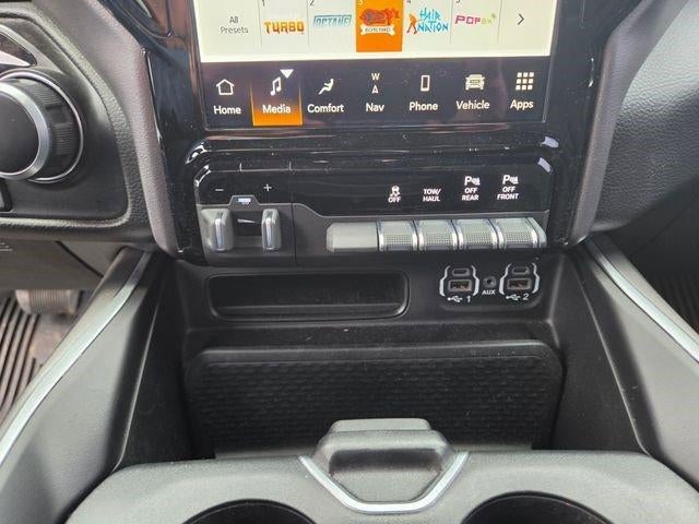 2023 RAM 1500 Big Horn 4x4 Crew Cab 5'7" Box