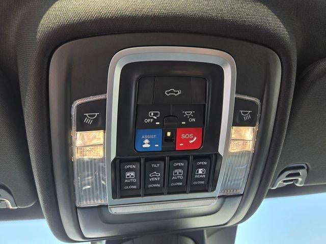 2023 RAM 1500 Limited 4x4 Crew Cab 5'7" Box