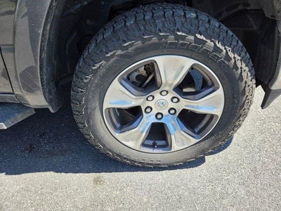 2019 RAM 1500 Laramie 4x4 Crew Cab 5'7" Box