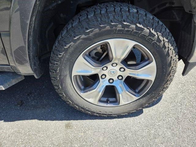 2019 RAM 1500 Laramie 4x4 Crew Cab 5'7" Box