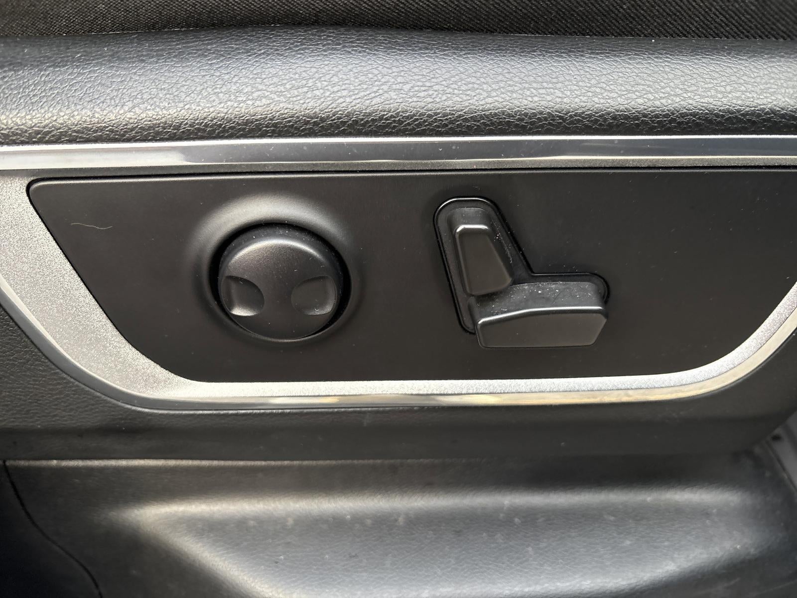 2022 RAM 1500 Laramie 4x4 Crew Cab 5'7" Box