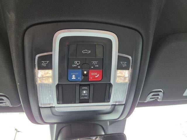 2023 RAM 1500 Laramie 4x4 Crew Cab 5'7" Box