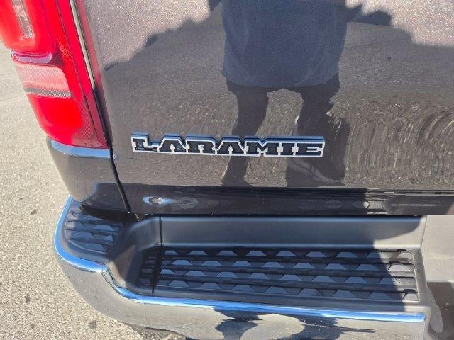 2021 RAM 1500 Laramie 4x4 Crew Cab 5'7" Box