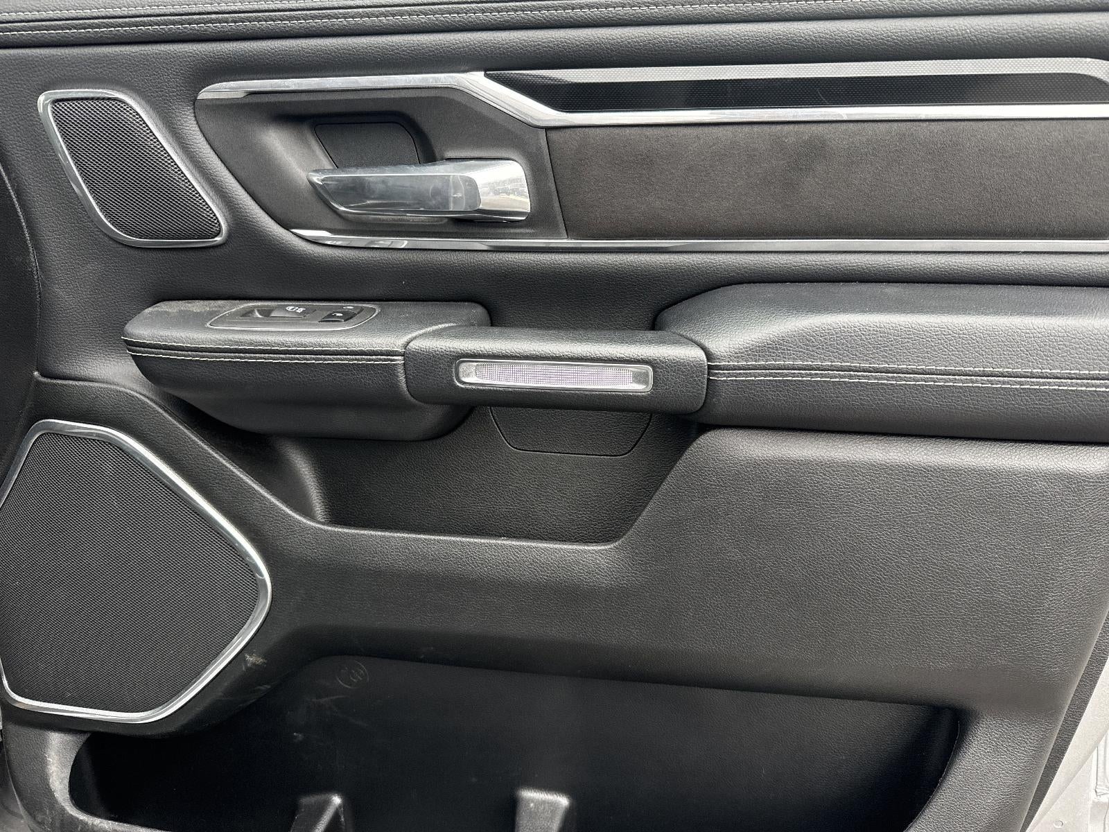 2022 RAM 1500 Laramie 4x4 Crew Cab 5'7" Box