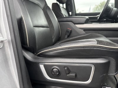 2022 RAM 1500 Laramie 4x4 Crew Cab 5'7" Box