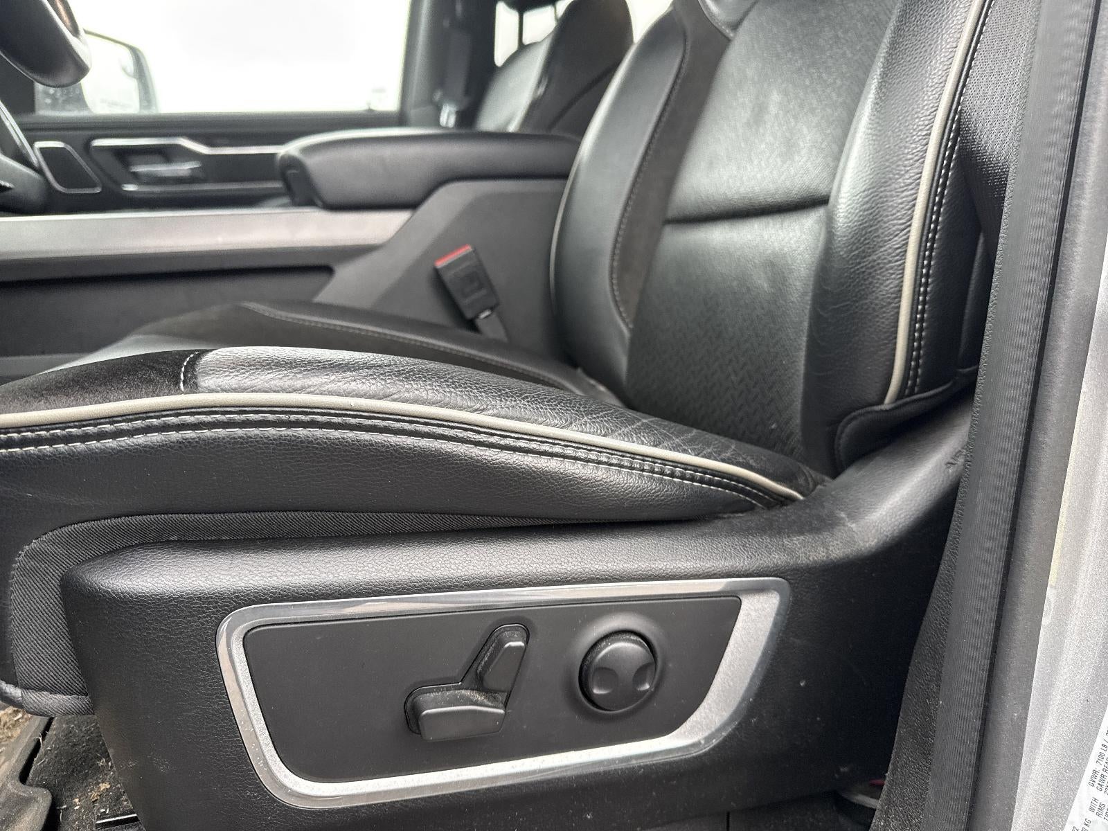 2022 RAM 1500 Laramie 4x4 Crew Cab 5'7" Box