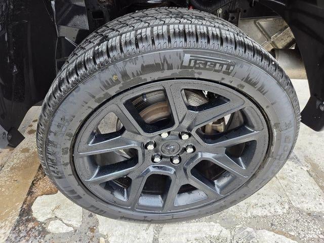 2022 RAM 1500 Laramie 4x4 Crew Cab 5'7" Box