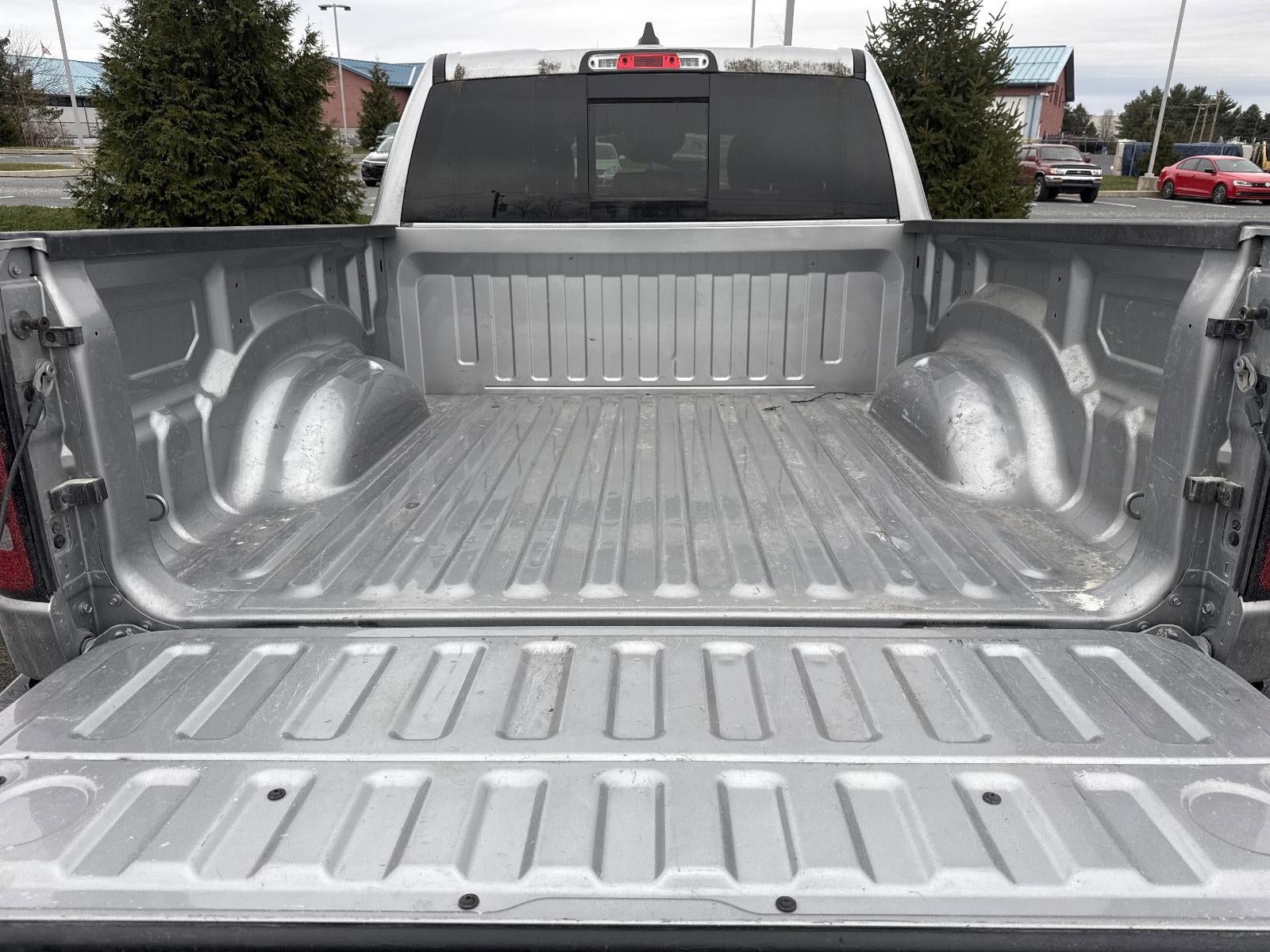 2022 RAM 1500 Laramie 4x4 Crew Cab 5'7" Box