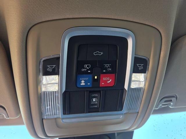 2021 RAM 1500 Laramie 4x4 Crew Cab 5'7" Box