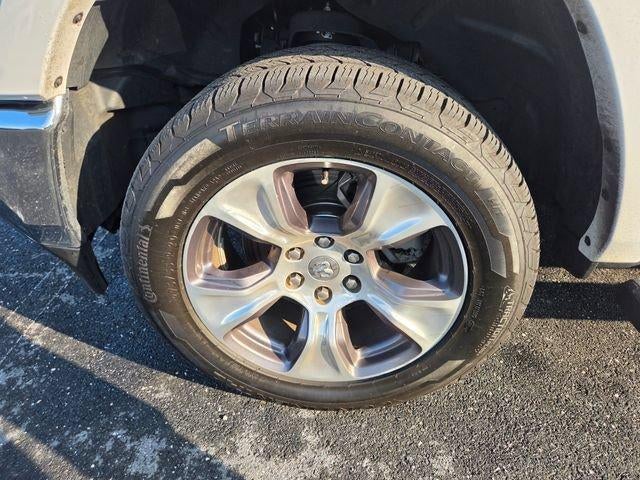 2021 RAM 1500 Laramie 4x4 Crew Cab 5'7" Box