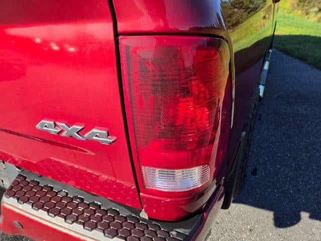2011 RAM 1500 4WD Crew Cab 5.7 Ft Box Sport