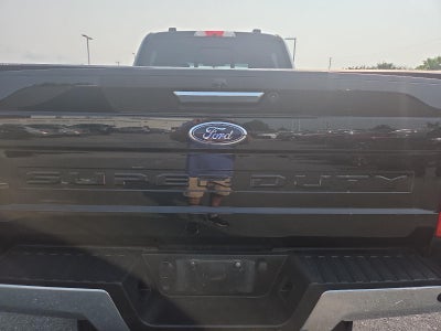 2022 Ford Super Duty F-250 SRW LARIAT 4WD Crew Cab 6.75' Box
