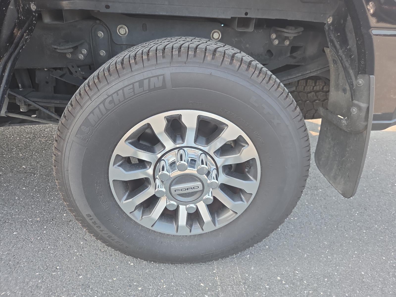 2022 Ford Super Duty F-250 SRW LARIAT 4WD Crew Cab 6.75' Box