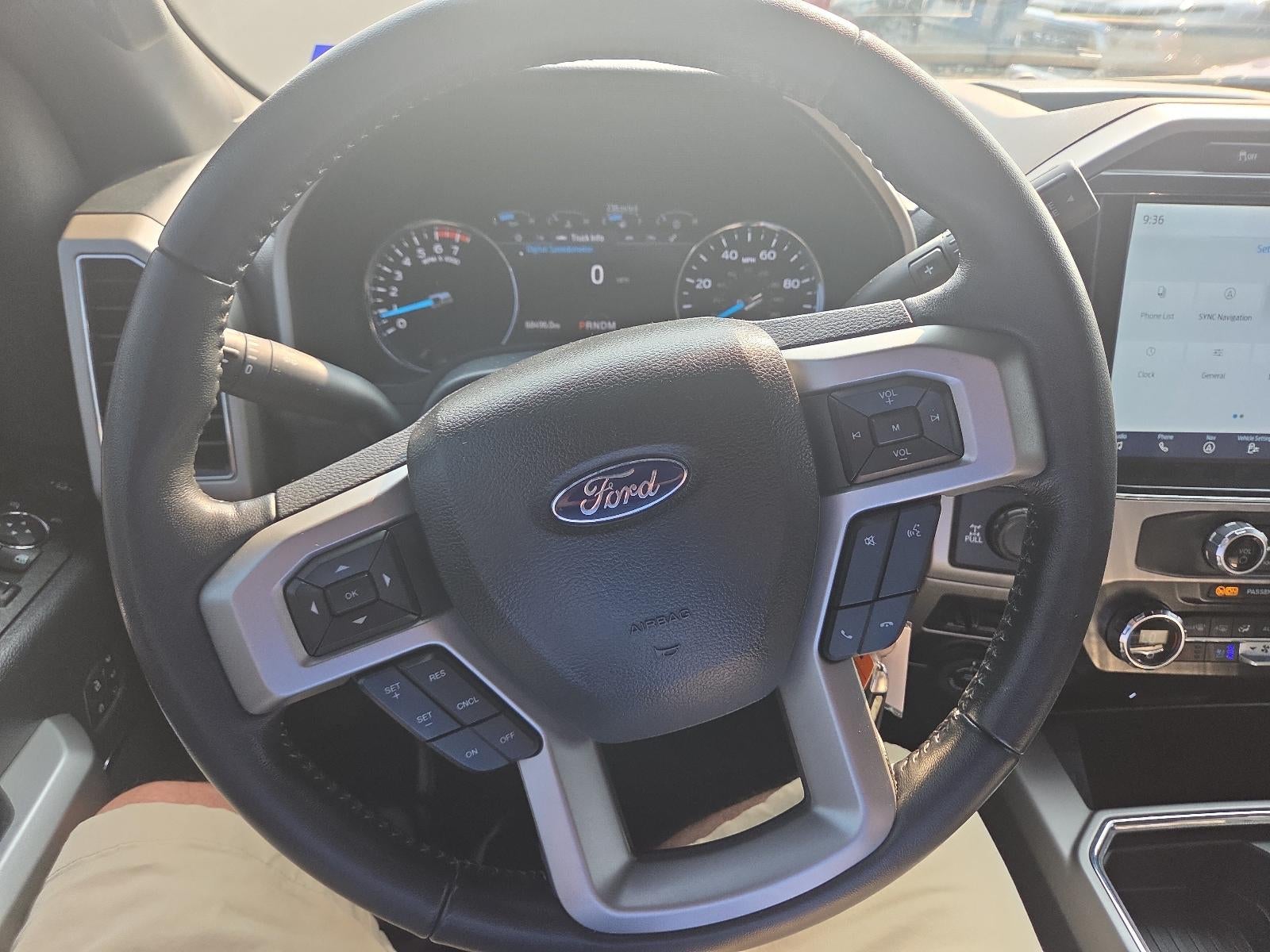 2022 Ford Super Duty F-250 SRW LARIAT 4WD Crew Cab 6.75' Box