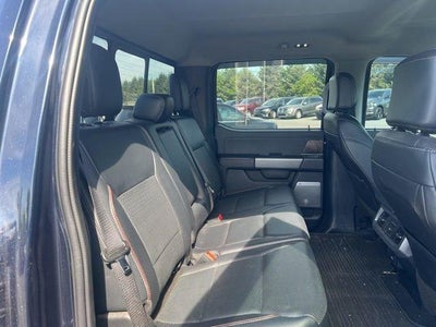 2023 Ford Super Duty F-350 DRW LARIAT 4WD Crew Cab 8' Box