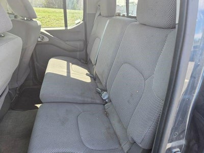 2017 Nissan Frontier 2017.5 Crew Cab 4x4 SV V6 Auto