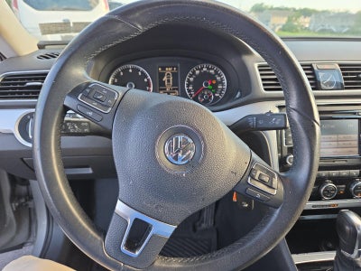 2012 Volkswagen Passat 4dr Sdn 2.5L Auto SE PZEV