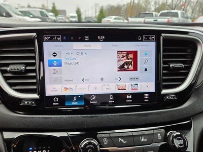 2025 Chrysler Pacifica Select FWD