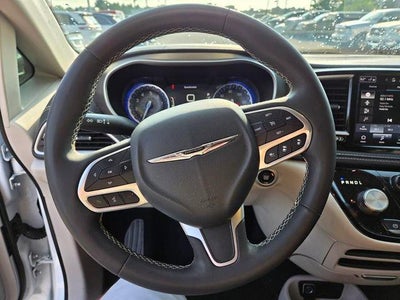 2024 Chrysler Pacifica Touring L FWD