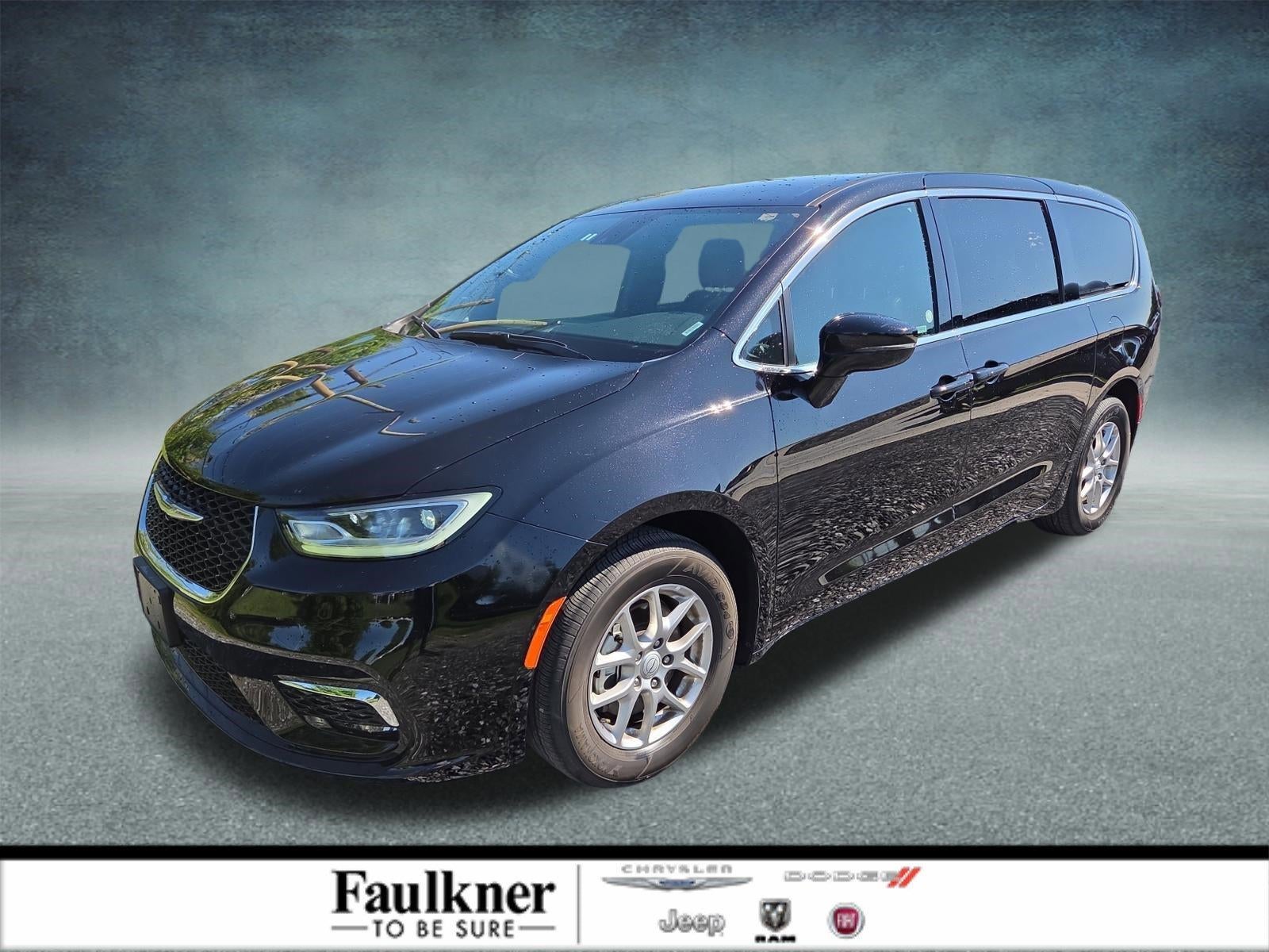 2025 Chrysler Pacifica Select FWD