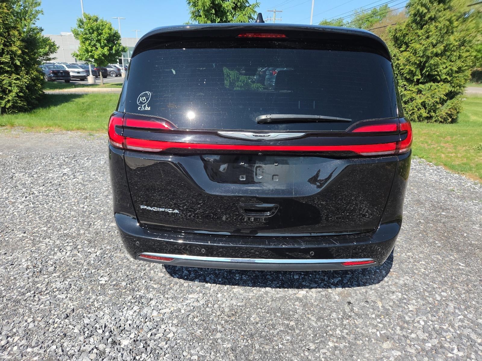 2025 Chrysler Pacifica Select FWD