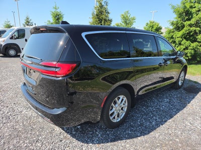 2025 Chrysler Pacifica Select FWD