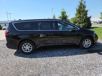 2025 Chrysler Pacifica Select FWD