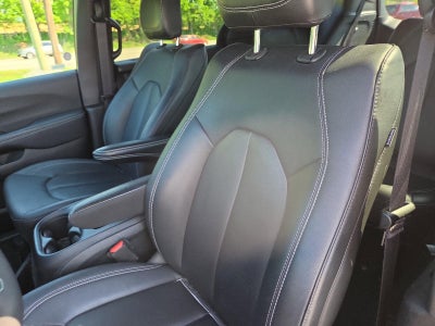 2025 Chrysler Pacifica Select FWD