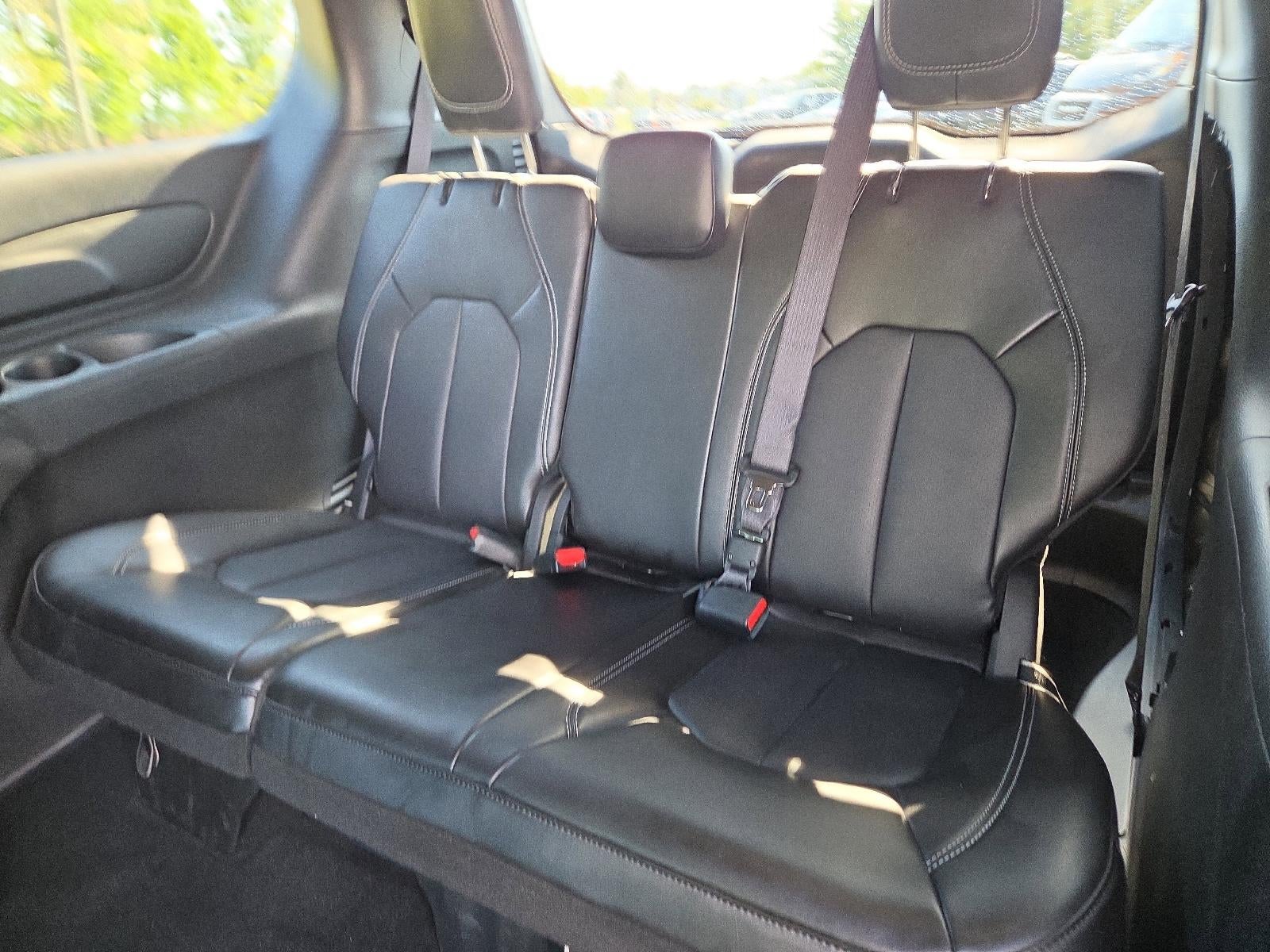 2026 Chrysler Pacifica Select FWD