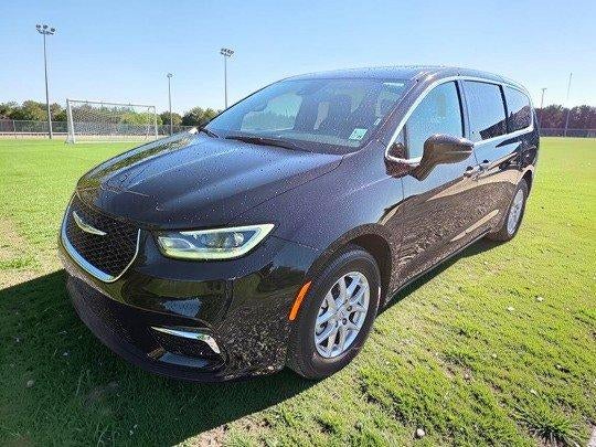 2026 Chrysler Pacifica Select FWD