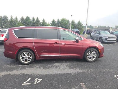 2018 Chrysler Pacifica Limited FWD