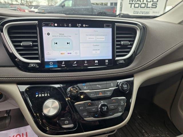 2021 Chrysler Pacifica Hybrid Touring FWD